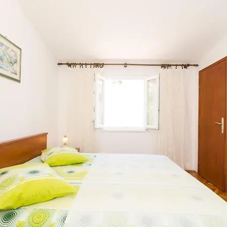 Jasenka * Trstenik (Dubrovnik-Neretva)