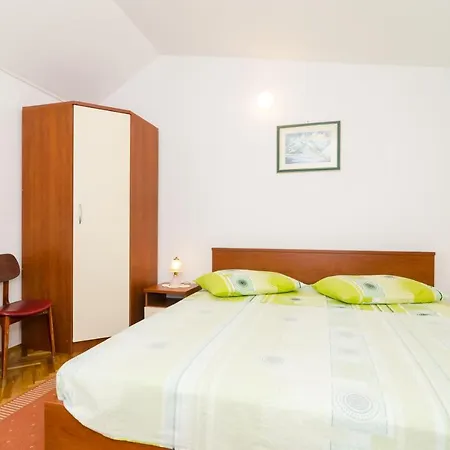 Jasenka * Trstenik (Dubrovnik-Neretva)