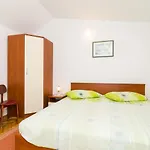 Jasenka * Trstenik (Dubrovnik-Neretva)